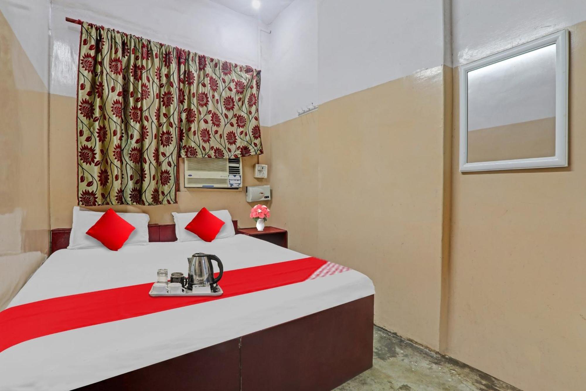 Flagship Hotel Narayani Palace Kanpur Exteriör bild